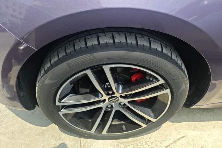 Used Hima AITO M5 2025 Extended-Range Ultra All-Wheel-Drive Version Left Front Wheel Hub