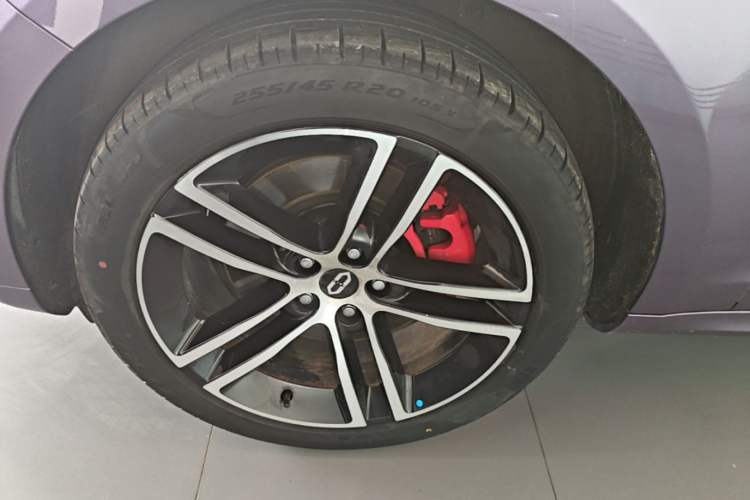 Used Hima AITO M5 2025 Extended-Range Ultra All-Wheel-Drive Version Left Front Wheel Hub