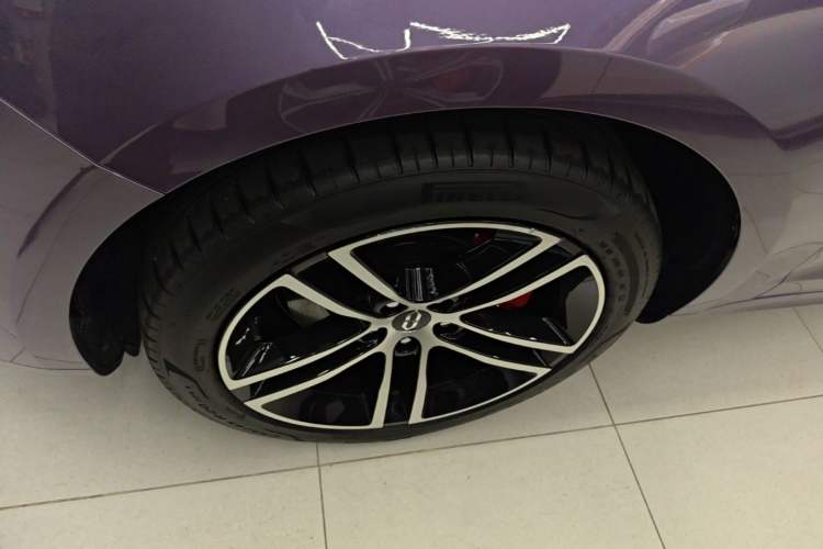 Used Hima AITO M5 2025 Extended-Range Ultra All-Wheel-Drive Version Left Front Wheel Hub