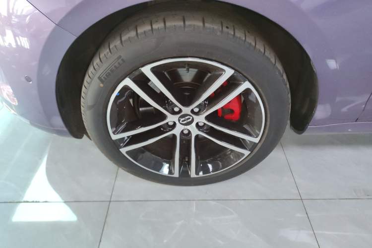 Used Hima AITO M5 2025 Extended-Range Ultra All-Wheel-Drive Version Left Front Wheel Hub