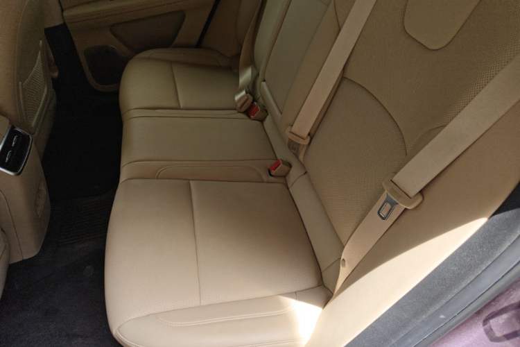 Used Hima AITO M5 2025 Extended-Range Ultra All-Wheel-Drive Version Left Rear Seat