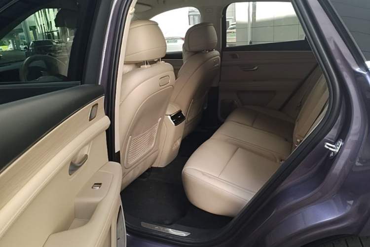 Used Hima AITO M5 2025 Extended-Range Ultra All-Wheel-Drive Version Left Rear Seat