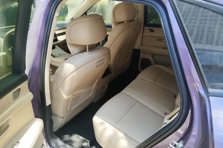 Used Hima AITO M5 2025 Extended-Range Ultra All-Wheel-Drive Version Left Rear Seat