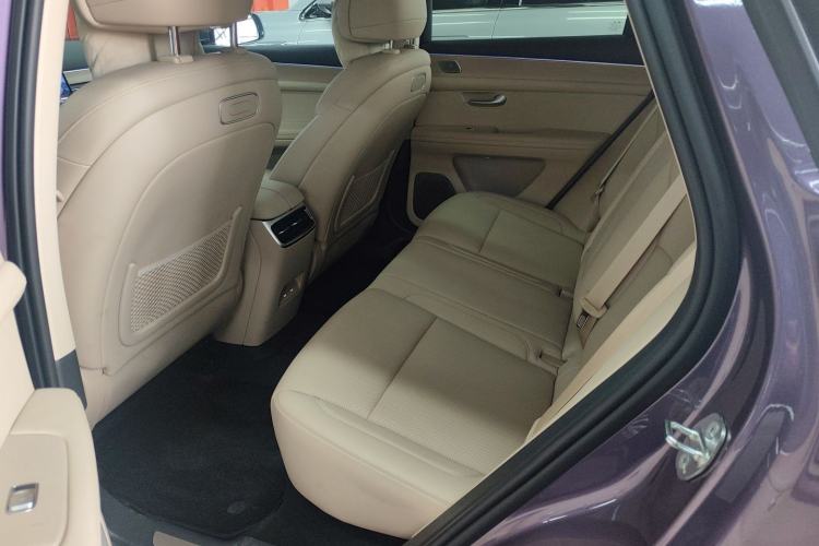 Used Hima AITO M5 2025 Extended-Range Ultra All-Wheel-Drive Version Left Rear Seat