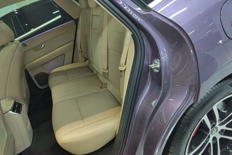 Used Hima AITO M5 2025 Extended-Range Ultra All-Wheel-Drive Version Left Rear Seat