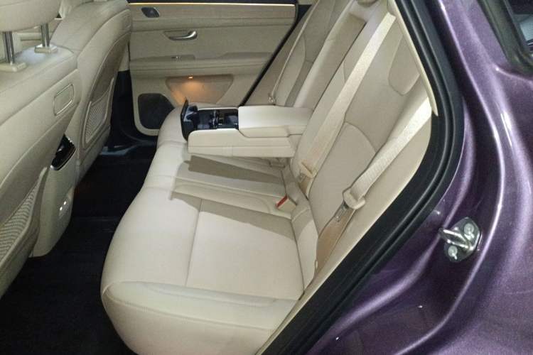 Used Hima AITO M5 2025 Extended-Range Ultra All-Wheel-Drive Version Left Rear Seat