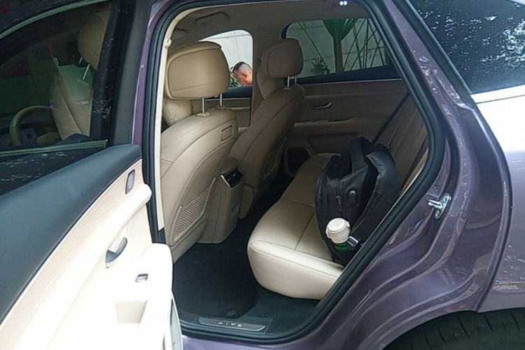 Used Hima AITO M5 2025 Extended-Range Ultra All-Wheel-Drive Version Left Rear Seat