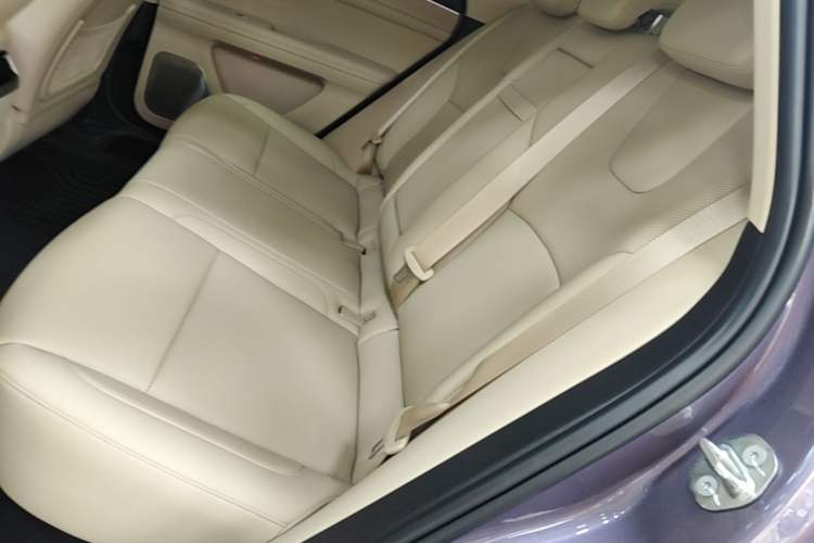 Used Hima AITO M5 2025 Extended-Range Ultra All-Wheel-Drive Version Left Rear Seat