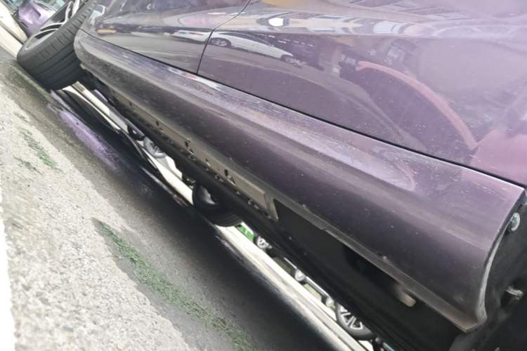 Used Hima AITO M5 2025 Extended-Range Ultra All-Wheel-Drive Version Left Side Sill