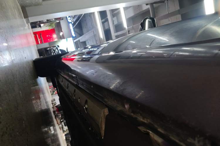 Used Hima AITO M5 2025 Extended-Range Ultra All-Wheel-Drive Version Left Side Sill