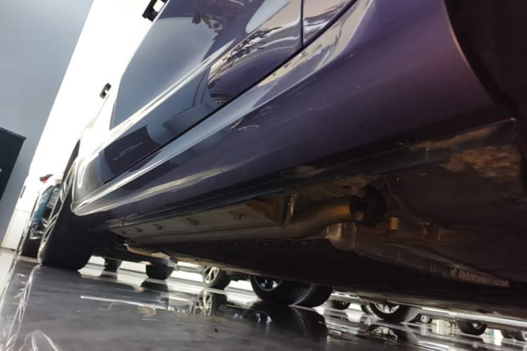 Used Hima AITO M5 2025 Extended-Range Ultra All-Wheel-Drive Version Left Side Sill