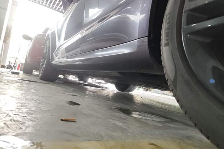 Used Hima AITO M5 2025 Extended-Range Ultra All-Wheel-Drive Version Left Side Sill