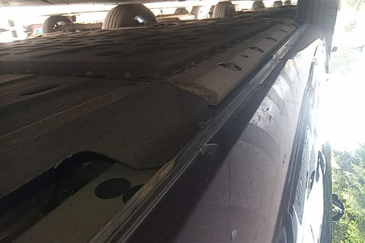 Used Hima AITO M5 2025 Extended-Range Ultra All-Wheel-Drive Version Left Side Sill