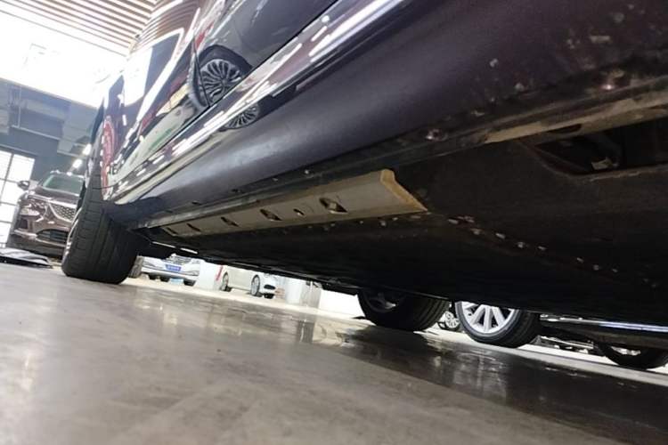 Used Hima AITO M5 2025 Extended-Range Ultra All-Wheel-Drive Version Left Side Sill
