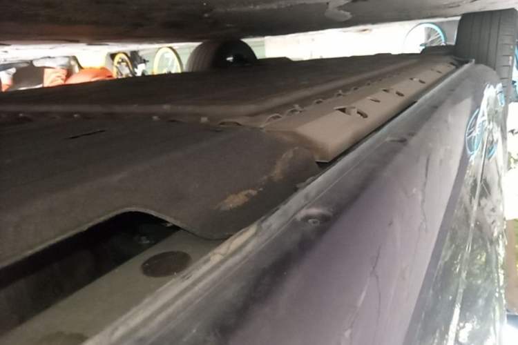 Used Hima AITO M5 2025 Extended-Range Ultra All-Wheel-Drive Version Left Side Sill