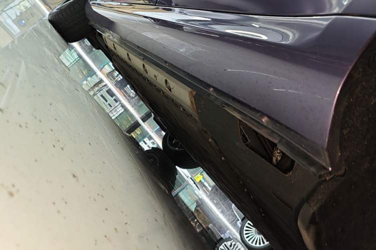 Used Hima AITO M5 2025 Extended-Range Ultra All-Wheel-Drive Version Left Side Sill
