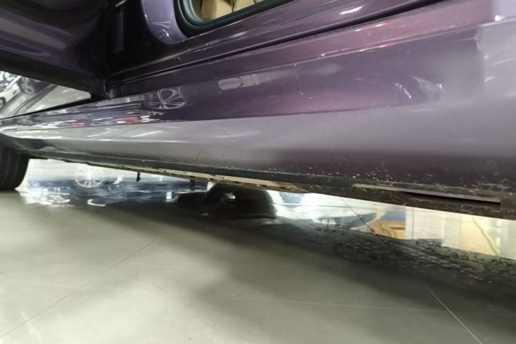 Used Hima AITO M5 2025 Extended-Range Ultra All-Wheel-Drive Version Left Side Sill
