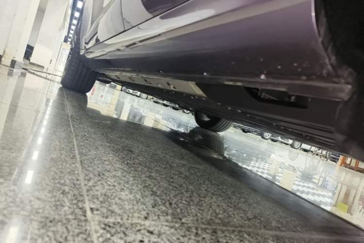 Used Hima AITO M5 2025 Extended-Range Ultra All-Wheel-Drive Version Left Side Sill