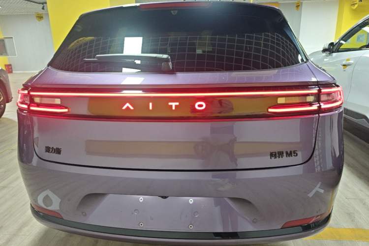 Used Hima AITO M5 2025 Extended-Range Ultra All-Wheel-Drive Version Rear