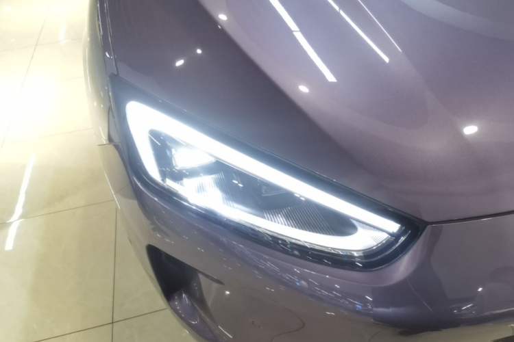 Used Hima AITO M5 2025 Extended-Range Ultra All-Wheel-Drive Version Right Front Headlight