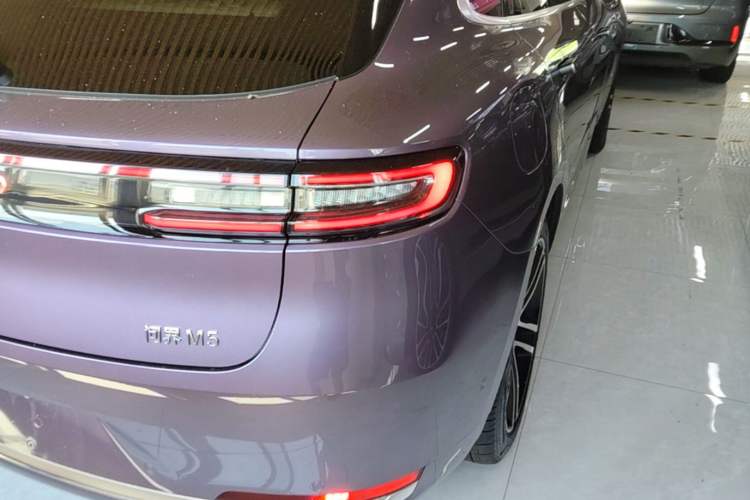Used Hima AITO M5 2025 Extended-Range Ultra All-Wheel-Drive Version Right Rear Taillight