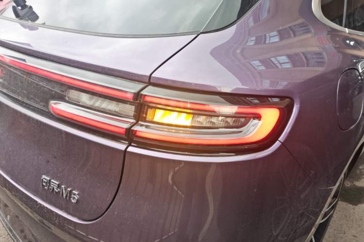 Used Hima AITO M5 2025 Extended-Range Ultra All-Wheel-Drive Version Right Rear Taillight