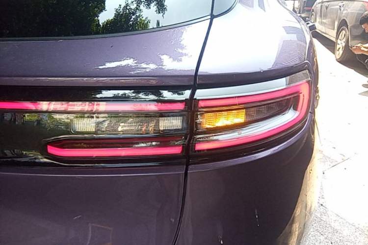Used Hima AITO M5 2025 Extended-Range Ultra All-Wheel-Drive Version Right Rear Taillight