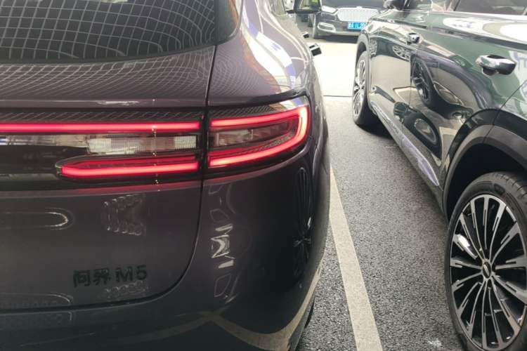 Used Hima AITO M5 2025 Extended-Range Ultra All-Wheel-Drive Version Right Rear Taillight