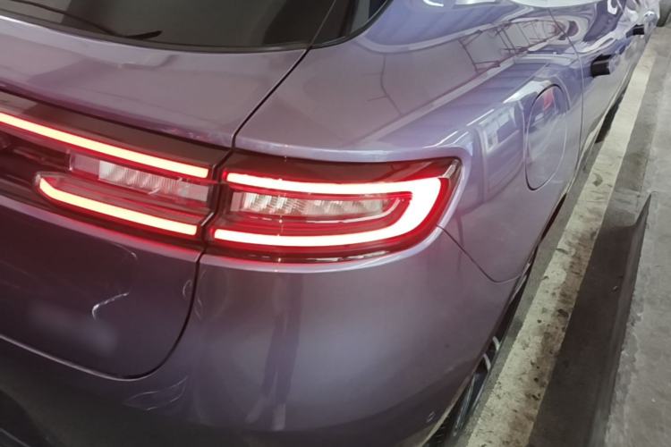 Used Hima AITO M5 2025 Extended-Range Ultra All-Wheel-Drive Version Right Rear Taillight