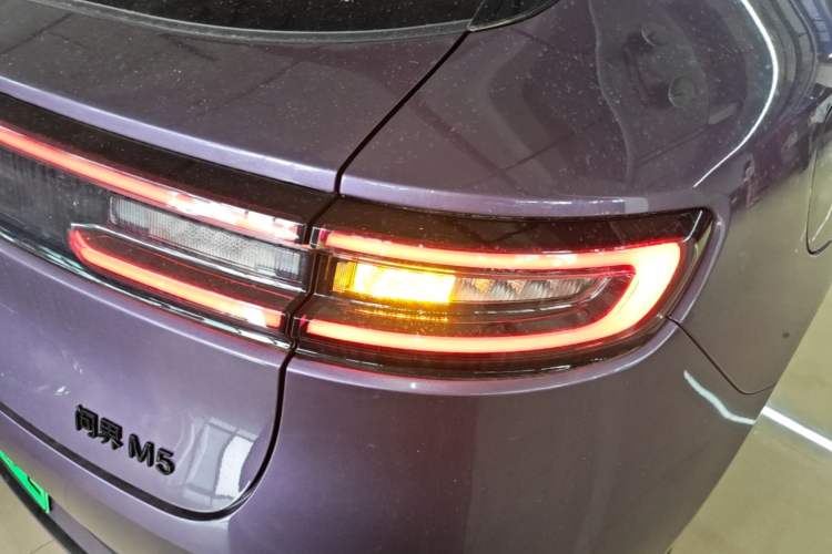 Used Hima AITO M5 2025 Extended-Range Ultra All-Wheel-Drive Version Right Rear Taillight