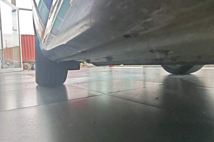 Used Hima AITO M5 2025 Extended-Range Ultra All-Wheel-Drive Version Right Side Sill