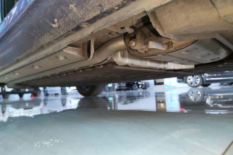 Used Hima AITO M5 2025 Extended-Range Ultra All-Wheel-Drive Version Right Side Sill