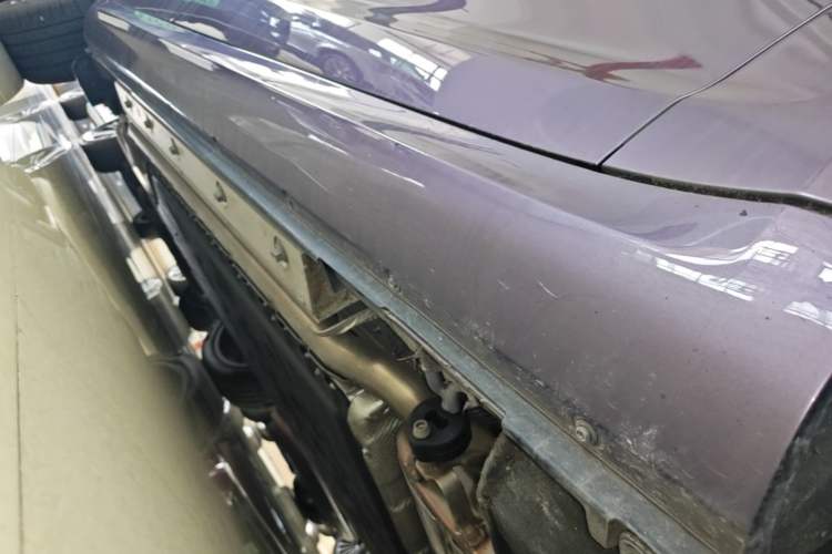 Used Hima AITO M5 2025 Extended-Range Ultra All-Wheel-Drive Version Right Side Sill