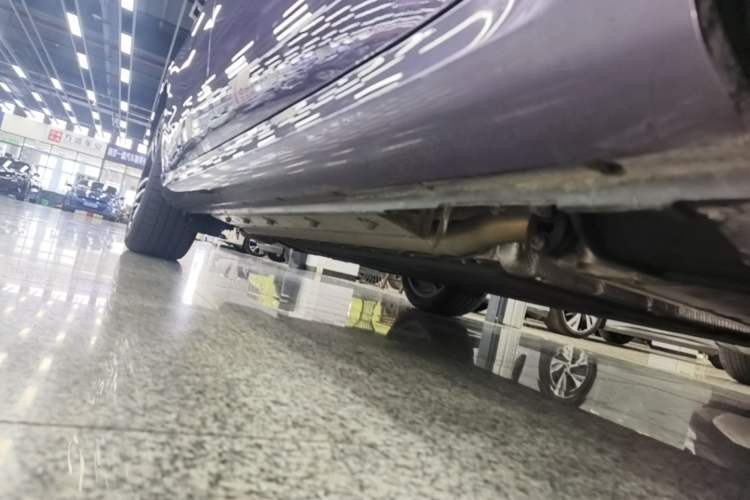 Used Hima AITO M5 2025 Extended-Range Ultra All-Wheel-Drive Version Right Side Sill