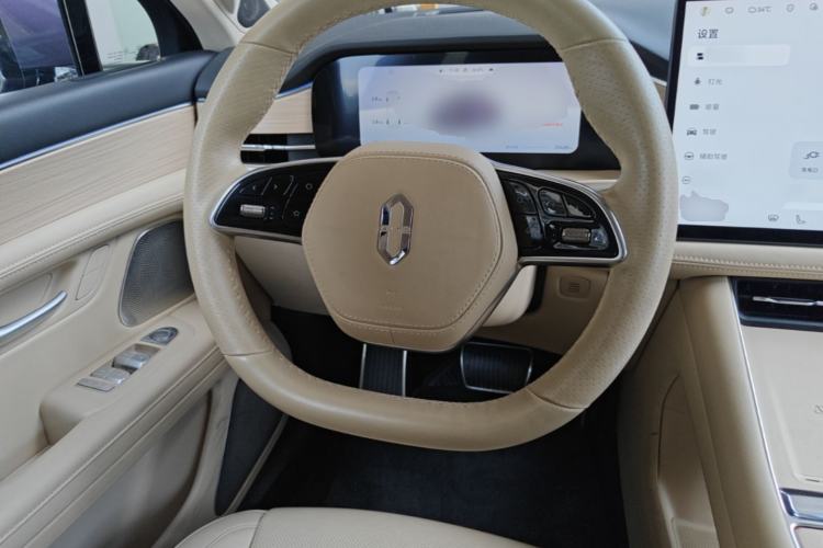 Used Hima AITO M5 2025 Extended-Range Ultra All-Wheel-Drive Version Steering Wheel