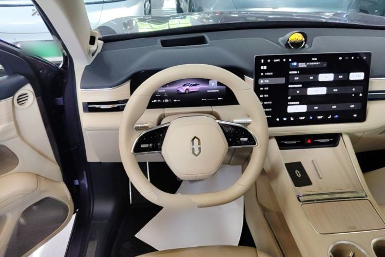 Used Hima AITO M5 2025 Extended-Range Ultra All-Wheel-Drive Version Steering Wheel