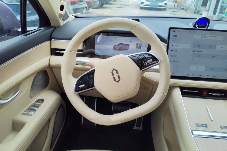 Used Hima AITO M5 2025 Extended-Range Ultra All-Wheel-Drive Version Steering Wheel