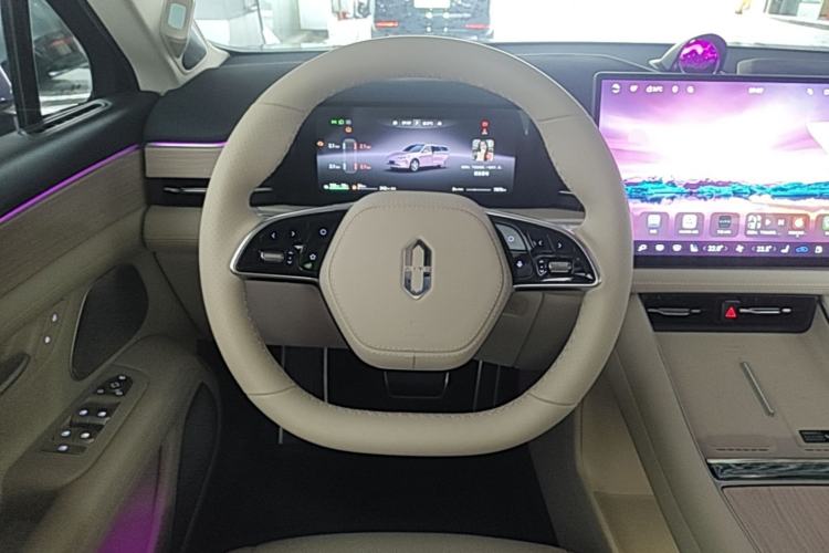 Used Hima AITO M5 2025 Extended-Range Ultra All-Wheel-Drive Version Steering Wheel