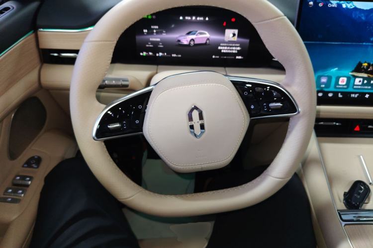 Used Hima AITO M5 2025 Extended-Range Ultra All-Wheel-Drive Version Steering Wheel