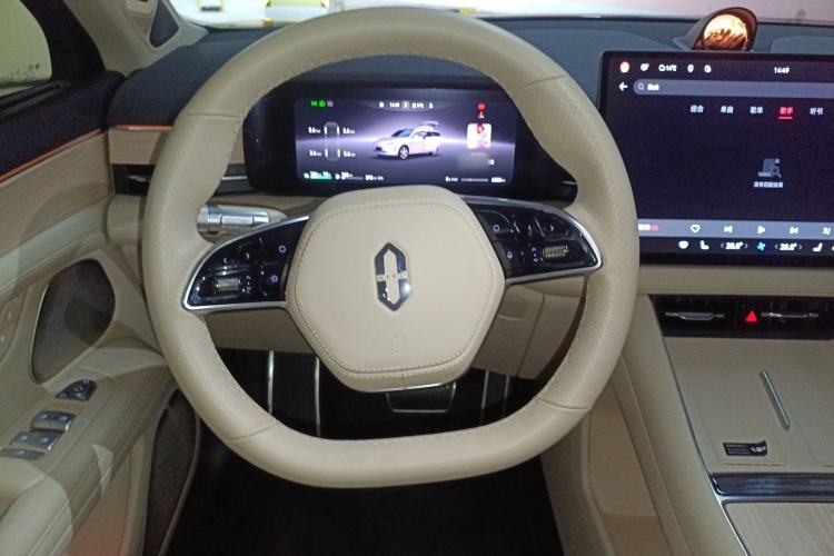 Used Hima AITO M5 2025 Extended-Range Ultra All-Wheel-Drive Version Steering Wheel