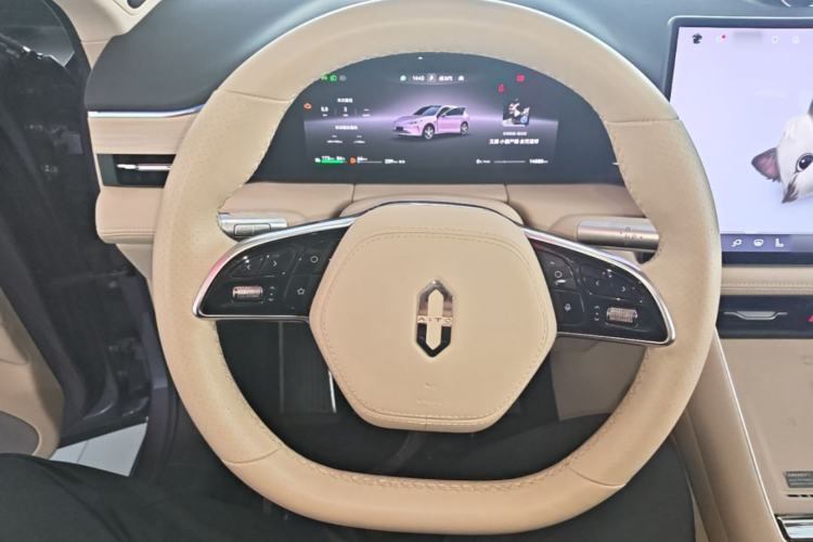Used Hima AITO M5 2025 Extended-Range Ultra All-Wheel-Drive Version Steering Wheel