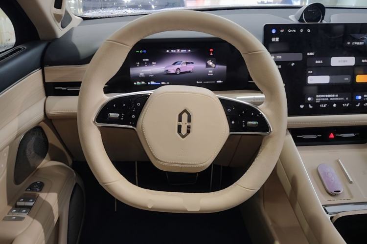 Used Hima AITO M5 2025 Extended-Range Ultra All-Wheel-Drive Version Steering Wheel