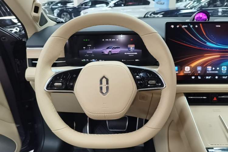 Used Hima AITO M5 2025 Extended-Range Ultra All-Wheel-Drive Version Steering Wheel