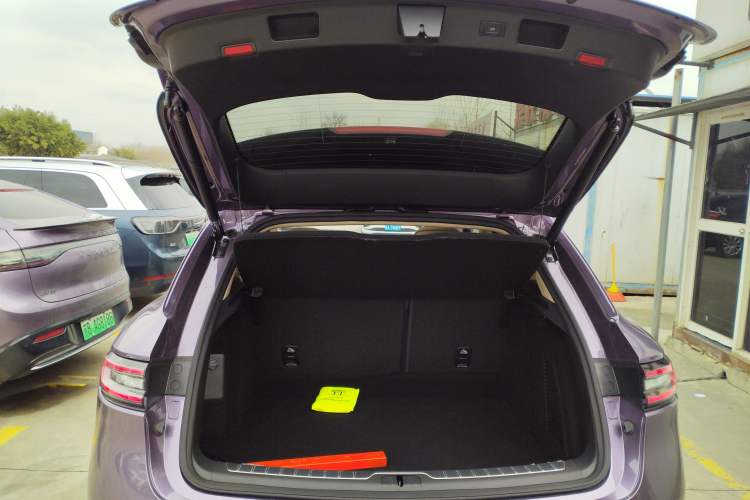 Used Hima AITO M5 2025 Extended-Range Ultra All-Wheel-Drive Version Trunk