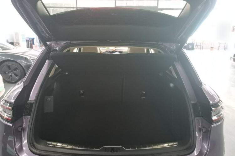 Used Hima AITO M5 2025 Extended-Range Ultra All-Wheel-Drive Version Trunk