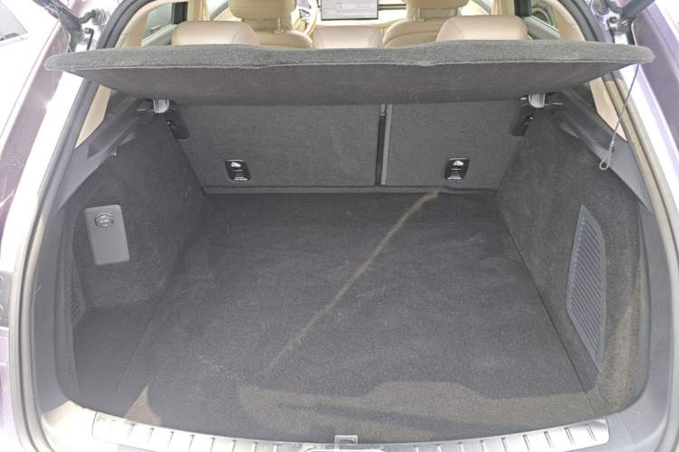 Used Hima AITO M5 2025 Extended-Range Ultra All-Wheel-Drive Version Trunk