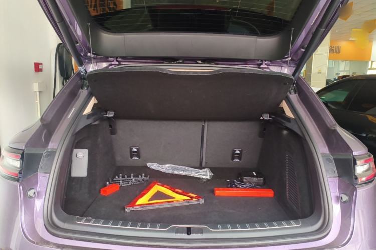 Used Hima AITO M5 2025 Extended-Range Ultra All-Wheel-Drive Version Trunk
