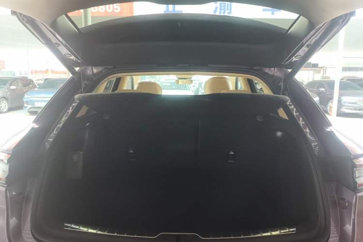Used Hima AITO M5 2025 Extended-Range Ultra All-Wheel-Drive Version Trunk