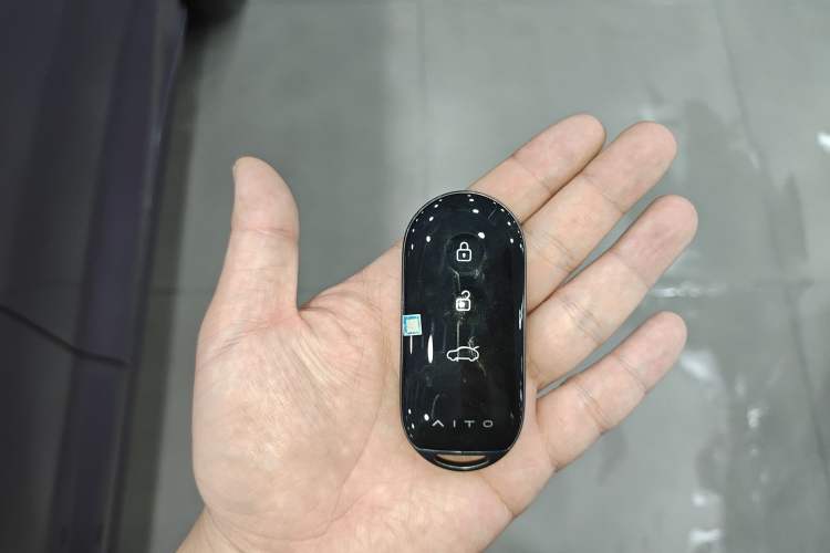 Used Hima AITO M5 2025 Extended-Range Ultra All-Wheel-Drive Version Vehicle Key
