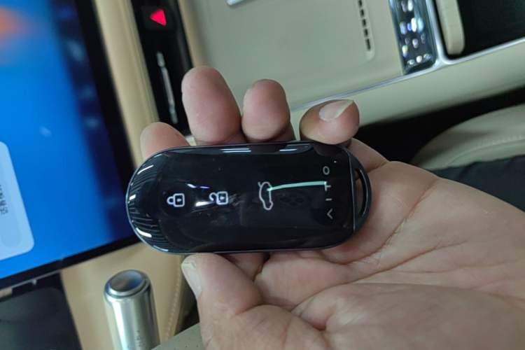 Used Hima AITO M5 2025 Extended-Range Ultra All-Wheel-Drive Version Vehicle Key